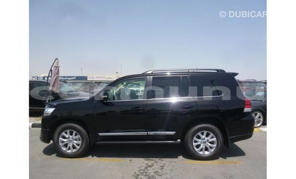 Acheter Import Voiture Toyota Land Cruiser Noir à Import - Dubai, Région de la Bouenza Acheter Import Voiture Toyota Land Cruiser Noir à Import - Dubai, Région de la Bouenza