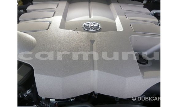Buy Import Toyota Land Cruiser White Car in Import - Dubai in Region of Bouenza Buy Import Toyota Land Cruiser White Car in Import - Dubai in Region of Bouenza