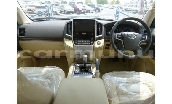 Buy Import Toyota Land Cruiser Black Car in Import - Dubai in Region of Bouenza Buy Import Toyota Land Cruiser Black Car in Import - Dubai in Region of Bouenza