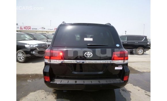 Buy Import Toyota Land Cruiser Black Car in Import - Dubai in Region of Bouenza Buy Import Toyota Land Cruiser Black Car in Import - Dubai in Region of Bouenza