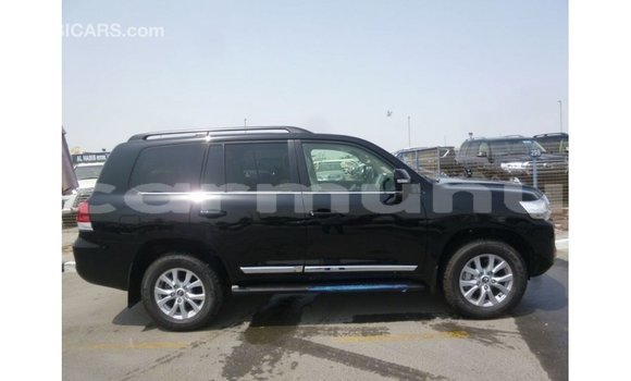 Buy Import Toyota Land Cruiser Black Car in Import - Dubai in Region of Bouenza Buy Import Toyota Land Cruiser Black Car in Import - Dubai in Region of Bouenza