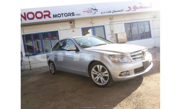 Buy Import Mercedes-Benz 200 Other Car in Import - Dubai in Region of Bouenza Buy Import Mercedes-Benz 200 Other Car in Import - Dubai in Region of Bouenza