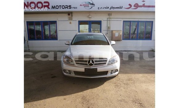 Buy Import Mercedes-Benz 200 Other Car in Import - Dubai in Region of Bouenza Buy Import Mercedes-Benz 200 Other Car in Import - Dubai in Region of Bouenza
