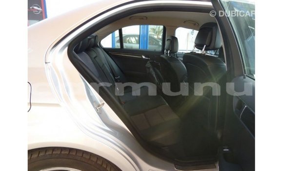 Buy Import Mercedes-Benz 200 Other Car in Import - Dubai in Region of Bouenza Buy Import Mercedes-Benz 200 Other Car in Import - Dubai in Region of Bouenza