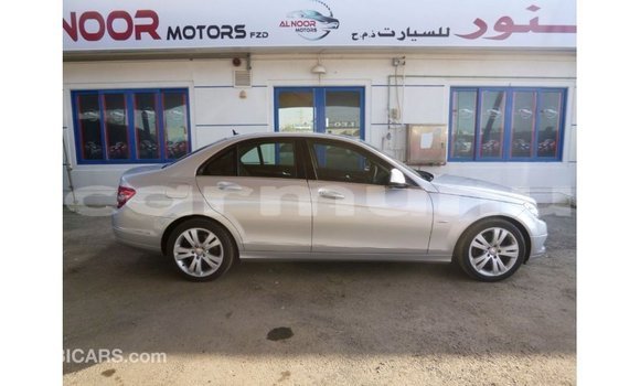 Buy Import Mercedes-Benz 200 Other Car in Import - Dubai in Region of Bouenza Buy Import Mercedes-Benz 200 Other Car in Import - Dubai in Region of Bouenza