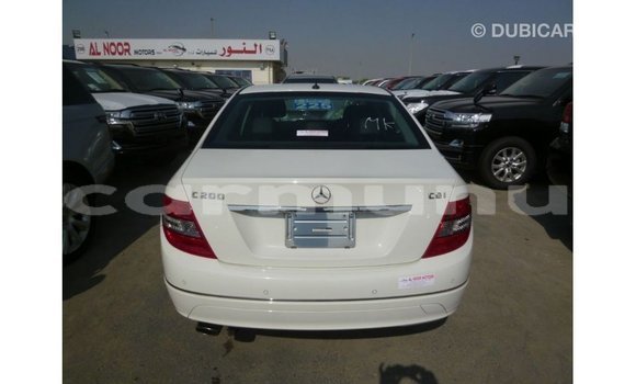 Buy Import Mercedes-Benz 200 White Car in Import - Dubai in Region of Bouenza Buy Import Mercedes-Benz 200 White Car in Import - Dubai in Region of Bouenza