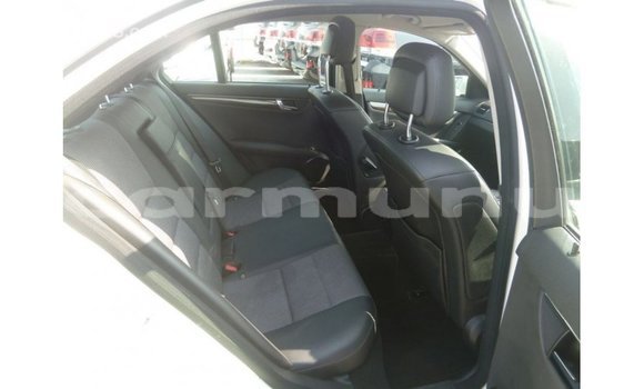 Buy Import Mercedes-Benz 200 White Car in Import - Dubai in Region of Bouenza Buy Import Mercedes-Benz 200 White Car in Import - Dubai in Region of Bouenza