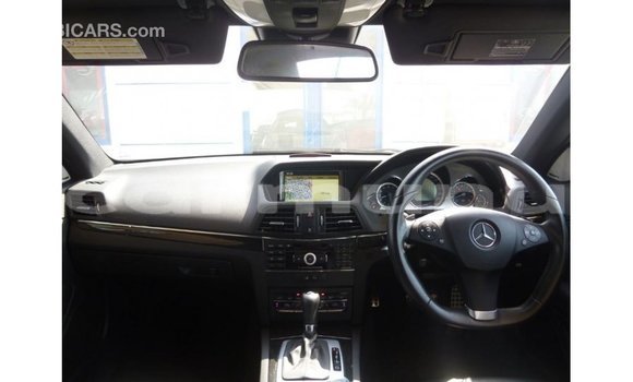 Buy Import Mercedes-Benz 190 Other Car in Import - Dubai in Region of Bouenza Buy Import Mercedes-Benz 190 Other Car in Import - Dubai in Region of Bouenza