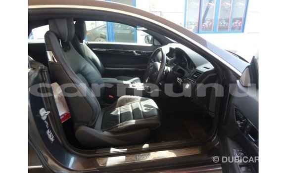 Buy Import Mercedes-Benz 190 Other Car in Import - Dubai in Region of Bouenza Buy Import Mercedes-Benz 190 Other Car in Import - Dubai in Region of Bouenza