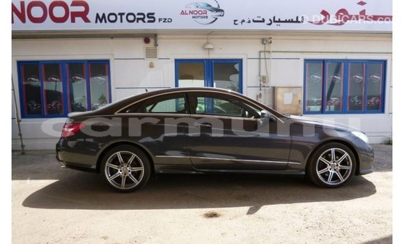 Buy Import Mercedes-Benz 190 Other Car in Import - Dubai in Region of Bouenza Buy Import Mercedes-Benz 190 Other Car in Import - Dubai in Region of Bouenza