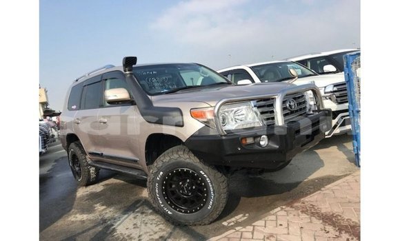 Buy Import Toyota Land Cruiser Other Car in Import - Dubai in Region of Bouenza Buy Import Toyota Land Cruiser Other Car in Import - Dubai in Region of Bouenza