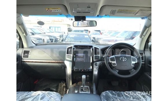 Buy Import Toyota Land Cruiser Other Car in Import - Dubai in Region of Bouenza Buy Import Toyota Land Cruiser Other Car in Import - Dubai in Region of Bouenza