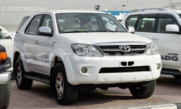 Acheter Import Voiture Toyota Fortuner Blanc à Import - Dubai, Région de la Bouenza Acheter Import Voiture Toyota Fortuner Blanc à Import - Dubai, Région de la Bouenza