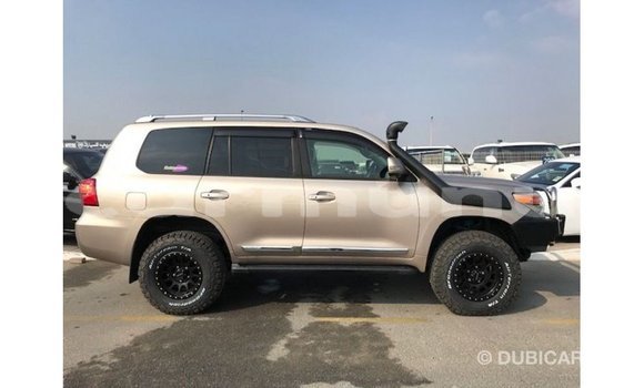 Buy Import Toyota Land Cruiser Other Car in Import - Dubai in Region of Bouenza Buy Import Toyota Land Cruiser Other Car in Import - Dubai in Region of Bouenza