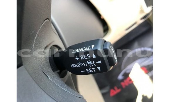 Acheter Import Voiture Toyota Prado Blanc à Import - Dubai, Région de la Bouenza Acheter Import Voiture Toyota Prado Blanc à Import - Dubai, Région de la Bouenza