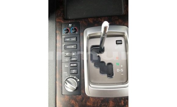 Acheter Import Voiture Toyota Land Cruiser Blanc à Import - Dubai, Région de la Bouenza Acheter Import Voiture Toyota Land Cruiser Blanc à Import - Dubai, Région de la Bouenza