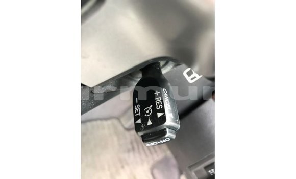 Acheter Import Voiture Toyota Land Cruiser Blanc à Import - Dubai, Région de la Bouenza Acheter Import Voiture Toyota Land Cruiser Blanc à Import - Dubai, Région de la Bouenza