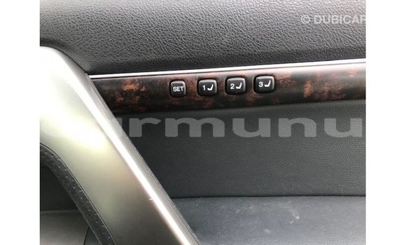 Acheter Import Voiture Toyota Land Cruiser Blanc à Import - Dubai, Région de la Bouenza Acheter Import Voiture Toyota Land Cruiser Blanc à Import - Dubai, Région de la Bouenza