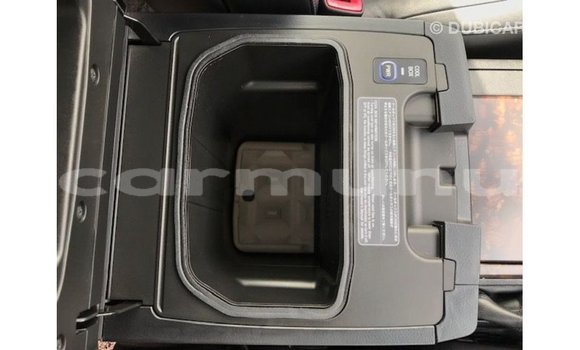 Buy Import Toyota Land Cruiser White Car in Import - Dubai in Region of Bouenza Buy Import Toyota Land Cruiser White Car in Import - Dubai in Region of Bouenza