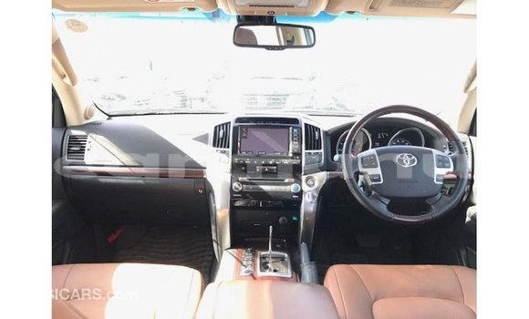 Buy Import Toyota Land Cruiser Other Car in Import - Dubai in Region of Bouenza Buy Import Toyota Land Cruiser Other Car in Import - Dubai in Region of Bouenza