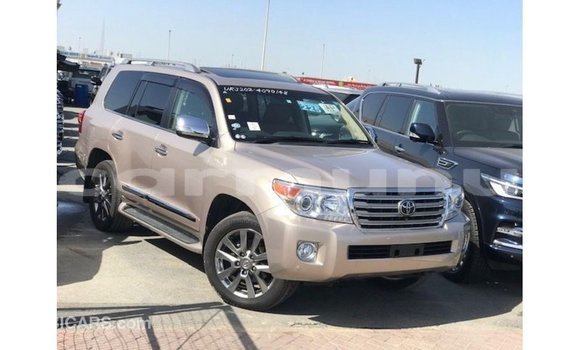 Buy Import Toyota Land Cruiser Other Car in Import - Dubai in Region of Bouenza Buy Import Toyota Land Cruiser Other Car in Import - Dubai in Region of Bouenza