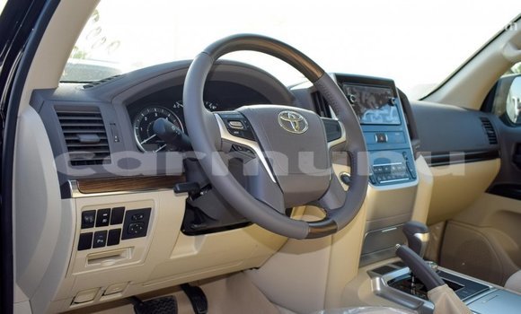Buy Import Toyota Land Cruiser Black Car in Import - Dubai in Region of Bouenza Buy Import Toyota Land Cruiser Black Car in Import - Dubai in Region of Bouenza