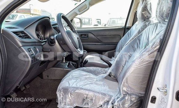 Acheter Import Voiture Mitsubishi L200 Blanc à Import - Dubai, Région de la Bouenza Acheter Import Voiture Mitsubishi L200 Blanc à Import - Dubai, Région de la Bouenza