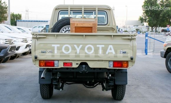 Acheter Import Voiture Toyota Land Cruiser Beige à Import - Dubai, Région de la Bouenza Acheter Import Voiture Toyota Land Cruiser Beige à Import - Dubai, Région de la Bouenza