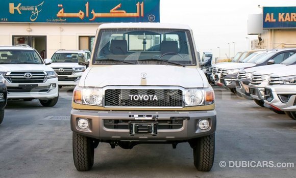 Acheter Import Voiture Toyota Land Cruiser Beige à Import - Dubai, Région de la Bouenza Acheter Import Voiture Toyota Land Cruiser Beige à Import - Dubai, Région de la Bouenza