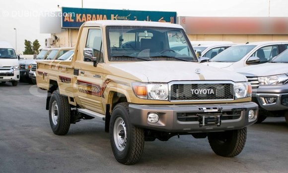 Acheter Import Voiture Toyota Land Cruiser Beige à Import - Dubai, Région de la Bouenza Acheter Import Voiture Toyota Land Cruiser Beige à Import - Dubai, Région de la Bouenza