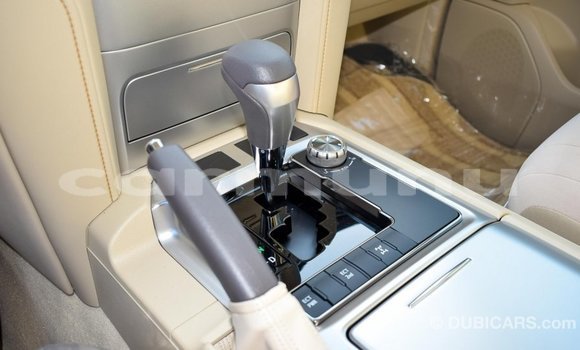 Buy Import Toyota Land Cruiser Black Car in Import - Dubai in Region of Bouenza Buy Import Toyota Land Cruiser Black Car in Import - Dubai in Region of Bouenza