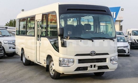 Acheter Import Voiture Toyota Coaster Blanc à Import - Dubai, Région de la Bouenza Acheter Import Voiture Toyota Coaster Blanc à Import - Dubai, Région de la Bouenza