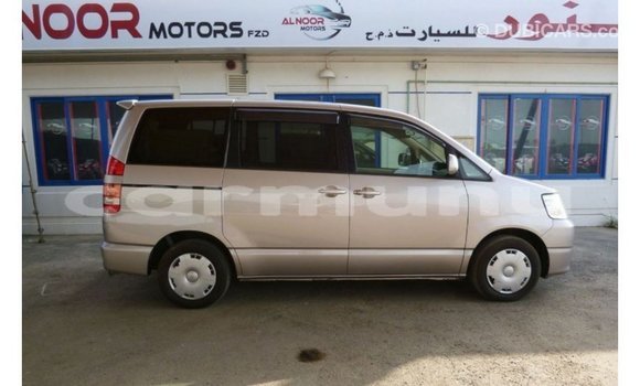 Acheter Import Voiture Toyota Voxy Autre à Import - Dubai, Région de la Bouenza Acheter Import Voiture Toyota Voxy Autre à Import - Dubai, Région de la Bouenza