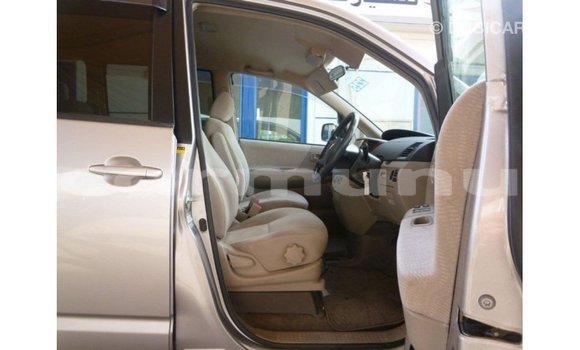 Acheter Import Voiture Toyota Voxy Autre à Import - Dubai, Région de la Bouenza Acheter Import Voiture Toyota Voxy Autre à Import - Dubai, Région de la Bouenza