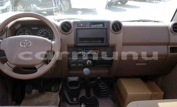 Acheter Import Voiture Toyota Land Cruiser Beige à Import - Dubai, Région de la Bouenza Acheter Import Voiture Toyota Land Cruiser Beige à Import - Dubai, Région de la Bouenza