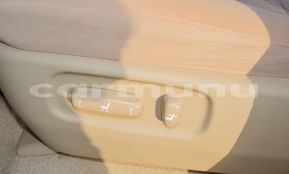 Acheter Import Voiture Toyota Land Cruiser Blanc à Import - Dubai, Région de la Bouenza Acheter Import Voiture Toyota Land Cruiser Blanc à Import - Dubai, Région de la Bouenza