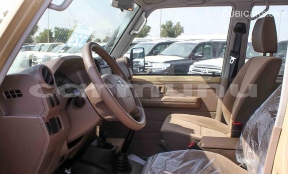Acheter Import Voiture Toyota Land Cruiser Beige à Import - Dubai, Région de la Bouenza Acheter Import Voiture Toyota Land Cruiser Beige à Import - Dubai, Région de la Bouenza