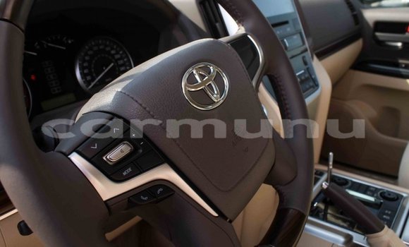 Acheter Import Voiture Toyota Land Cruiser Noir à Import - Dubai, Région de la Bouenza Acheter Import Voiture Toyota Land Cruiser Noir à Import - Dubai, Région de la Bouenza