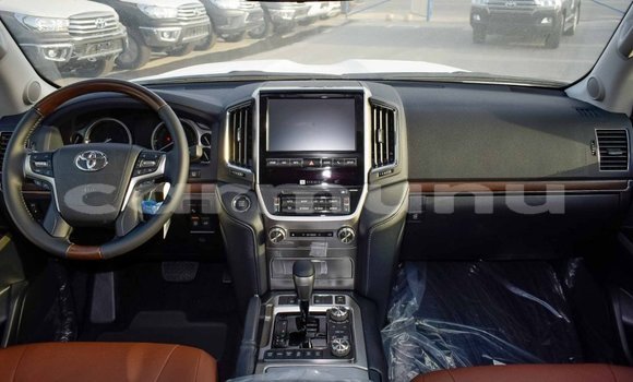 Acheter Import Voiture Toyota Land Cruiser Noir à Import - Dubai, Région de la Bouenza Acheter Import Voiture Toyota Land Cruiser Noir à Import - Dubai, Région de la Bouenza