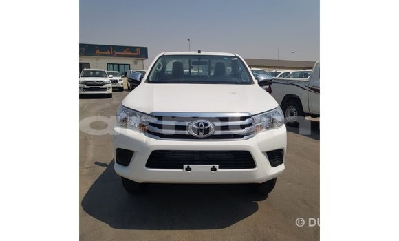 Acheter Import Voiture Toyota Hilux Blanc à Import - Dubai, Région de la Bouenza Acheter Import Voiture Toyota Hilux Blanc à Import - Dubai, Région de la Bouenza