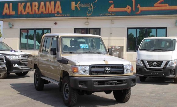 Acheter Import Voiture Toyota Land Cruiser Beige à Import - Dubai, Région de la Bouenza Acheter Import Voiture Toyota Land Cruiser Beige à Import - Dubai, Région de la Bouenza