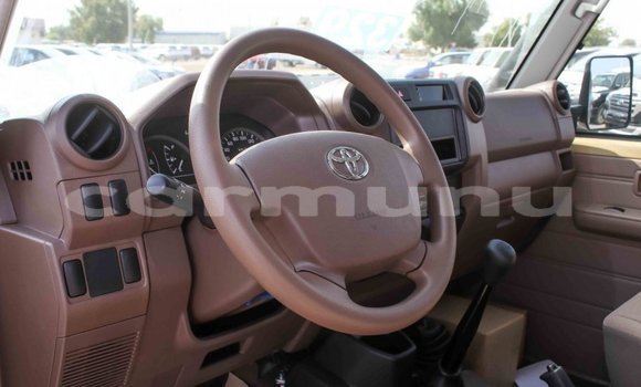 Acheter Import Voiture Toyota Land Cruiser Beige à Import - Dubai, Région de la Bouenza Acheter Import Voiture Toyota Land Cruiser Beige à Import - Dubai, Région de la Bouenza