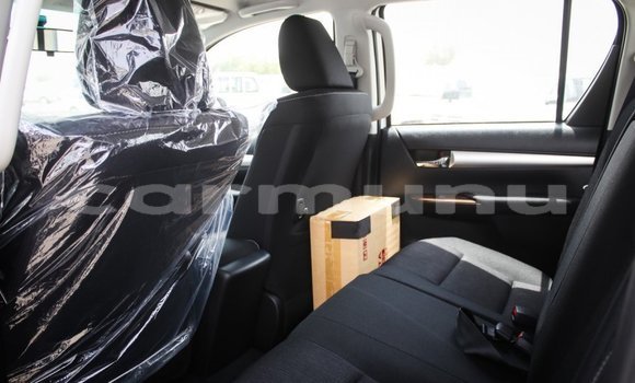 Acheter Import Voiture Toyota Hilux Blanc à Import - Dubai, Région de la Bouenza Acheter Import Voiture Toyota Hilux Blanc à Import - Dubai, Région de la Bouenza