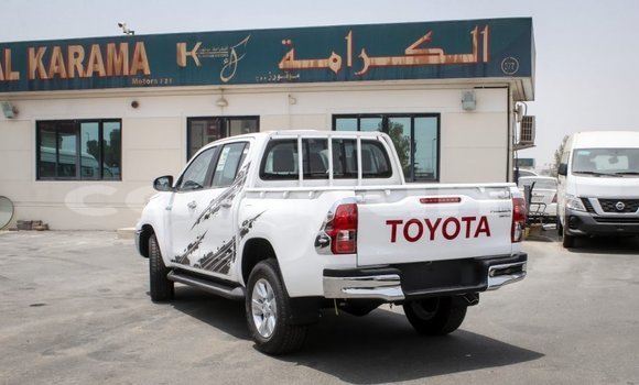 Acheter Import Voiture Toyota Hilux Blanc à Import - Dubai, Région de la Bouenza Acheter Import Voiture Toyota Hilux Blanc à Import - Dubai, Région de la Bouenza