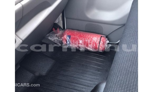 Acheter Import Voiture Mitsubishi Carisma Blanc à Import - Dubai, Région de la Bouenza Acheter Import Voiture Mitsubishi Carisma Blanc à Import - Dubai, Région de la Bouenza