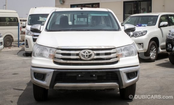 Acheter Import Voiture Toyota Hilux Blanc à Import - Dubai, Région de la Bouenza Acheter Import Voiture Toyota Hilux Blanc à Import - Dubai, Région de la Bouenza
