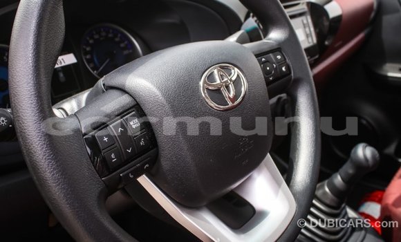 Acheter Import Voiture Toyota Hilux Blanc à Import - Dubai, Région de la Bouenza Acheter Import Voiture Toyota Hilux Blanc à Import - Dubai, Région de la Bouenza