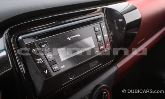 Acheter Import Voiture Toyota Hilux Blanc à Import - Dubai, Région de la Bouenza Acheter Import Voiture Toyota Hilux Blanc à Import - Dubai, Région de la Bouenza