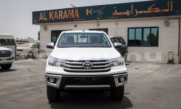 Acheter Import Voiture Toyota Hilux Blanc à Import - Dubai, Région de la Bouenza Acheter Import Voiture Toyota Hilux Blanc à Import - Dubai, Région de la Bouenza