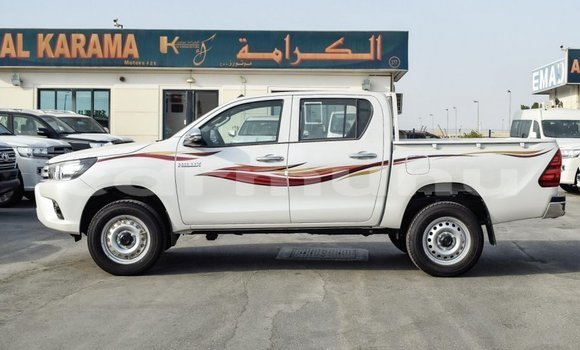 Acheter Import Voiture Toyota Hilux Blanc à Import - Dubai, Région de la Bouenza Acheter Import Voiture Toyota Hilux Blanc à Import - Dubai, Région de la Bouenza